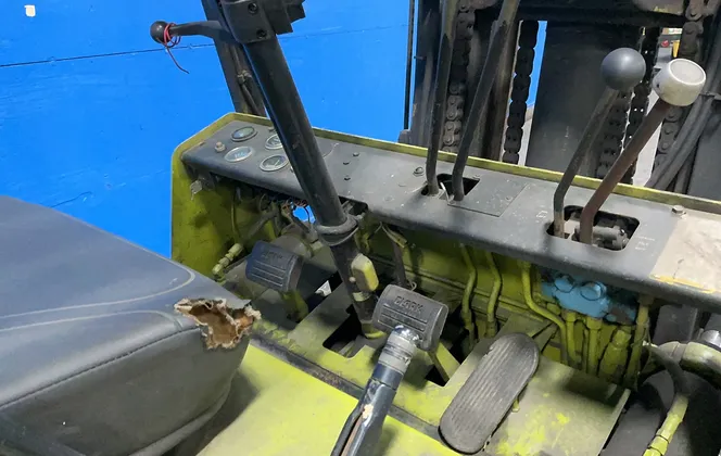 4075 lb. Clark #C500-100, Gas Forklift - Image 7