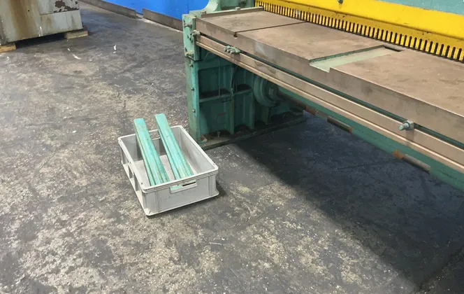 10 gauge x 6' Wysong #1072, power squaring shear - Image 3