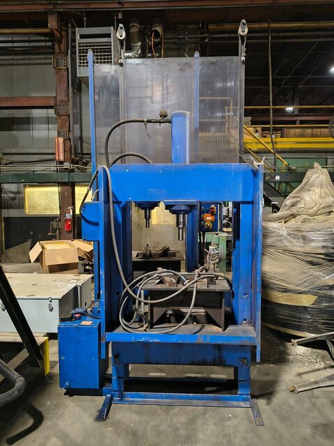 40 ton, SICMI #PSS-SERIES, 2-column electro hydraulic press - Image 2