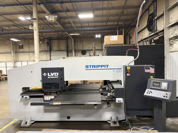20 Ton LVD Strippit #P-1212, press, 49" x49", 0.25" thick, 2012 - Image 1
