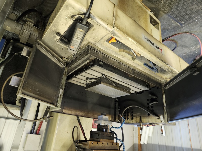 Mitsubishi #M35K, Electrical Discharge Machine, 27.6" x19.7" table, C4 cnc, 3R tooling, 1988 - Image 1