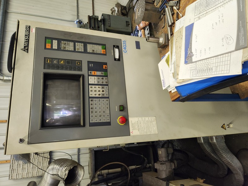 Mitsubishi #M35K, Electrical Discharge Machine, 27.6" x19.7" table, C4 cnc, 3R tooling, 1988 - Image 3