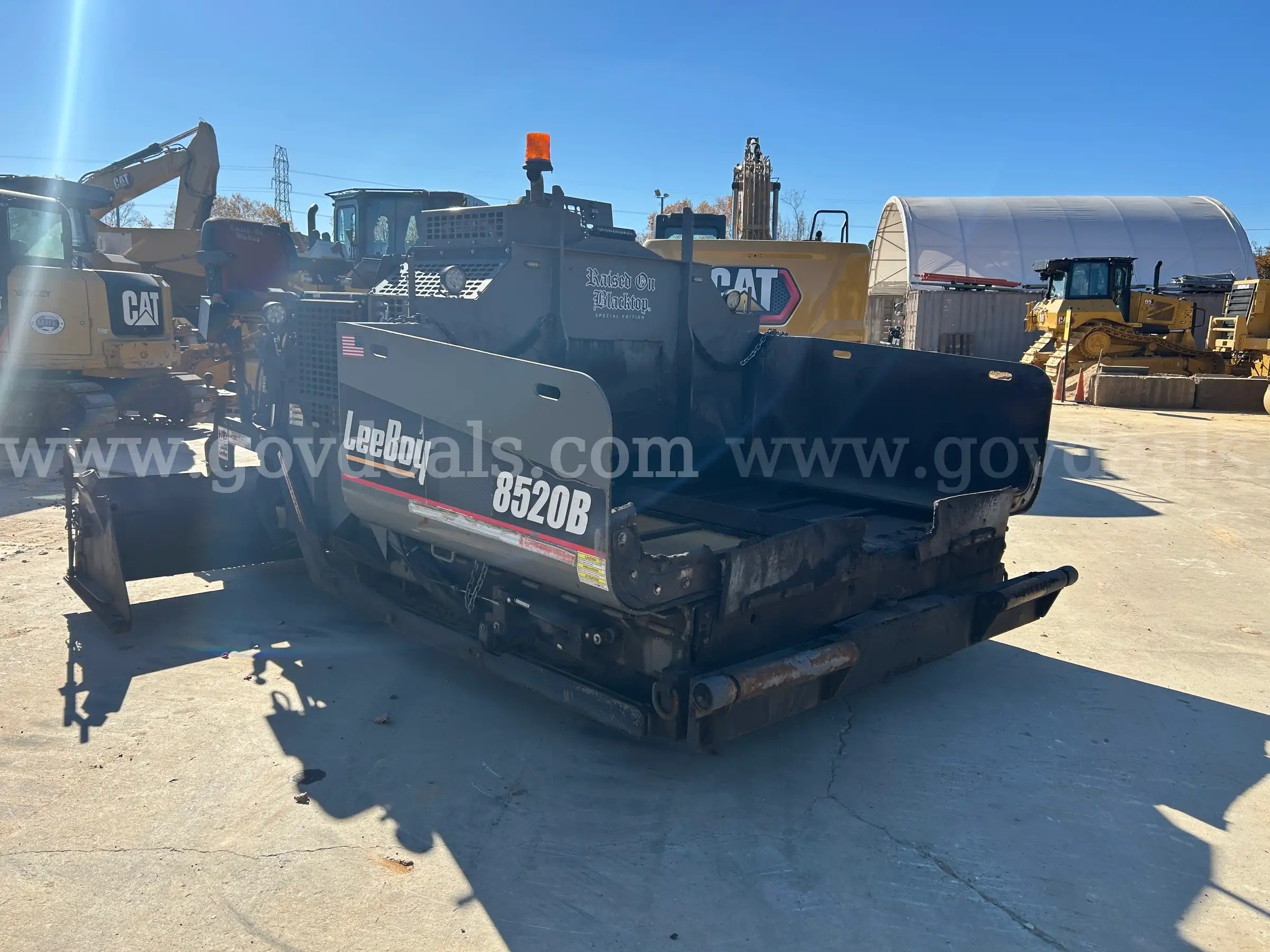 LeeBoy #8520B, Asphalt Paver, 2638 hr, 2022 - Image 2