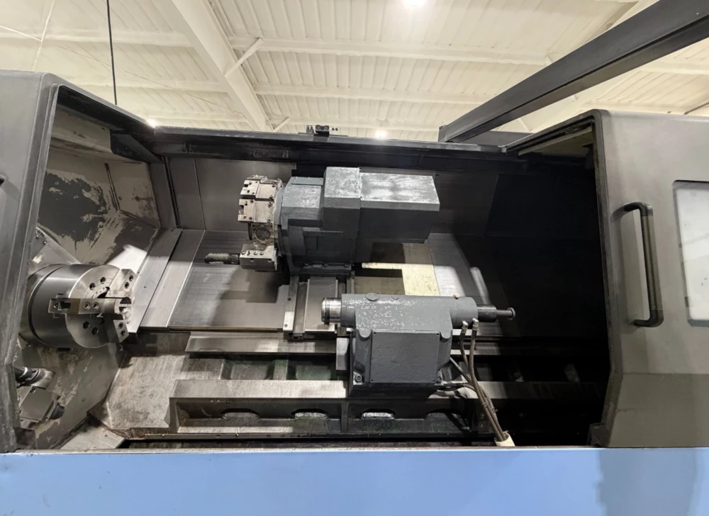 Daewoo Doosan #Puma-400LMB, CNC lathe, 30.3" swing, 4.5" bar, 18" chuck, 78.8" centers, 22" turning diameter - Image 2