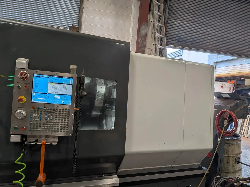 Haas #ST-45L, CNC lathe, 34.5" swing, 7" bar, 24" chuck, 80" centers, 25.5" turning diameter, 12 station - Image 3