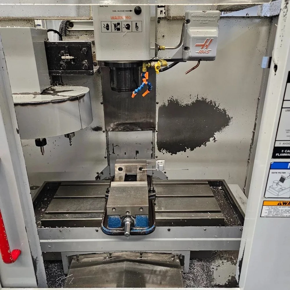 Haas #Super-Mini-Mill, vertical machining center, 16" X, 12" Y, 10" Z, 15,000 RPM, 10 automatic tool changer - Image 2