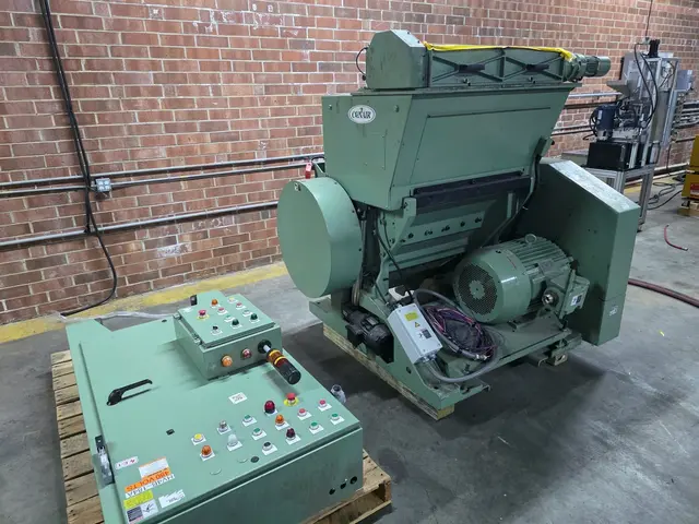 18" x 36" Conair #CW1836, granulator, 5 rotor knives, 2 bed knives, 75 HP, 460 V., 3 Phase, 2019 - Image 2