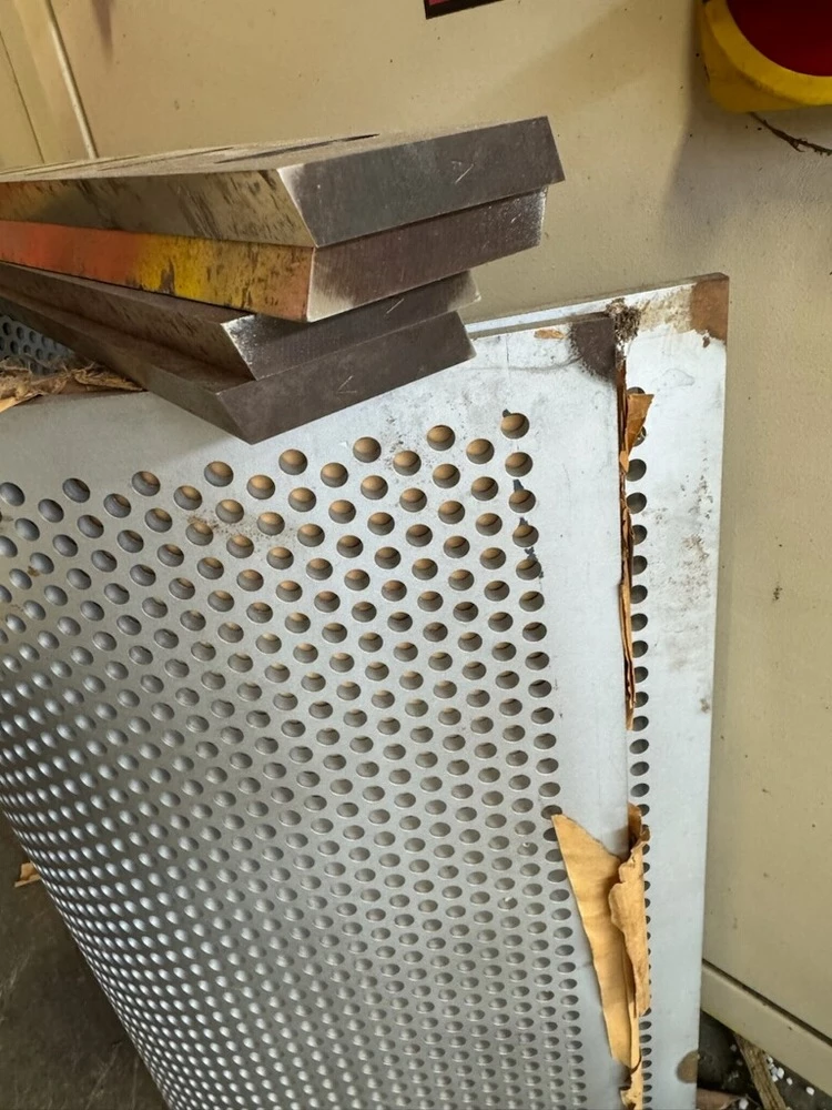 16" x 40" Cumberland #1640X, granulator, 3 rotor knives, 2 bed knives, 50 HP, 5/16" screen, 480 V., 3 Phase - Image 7