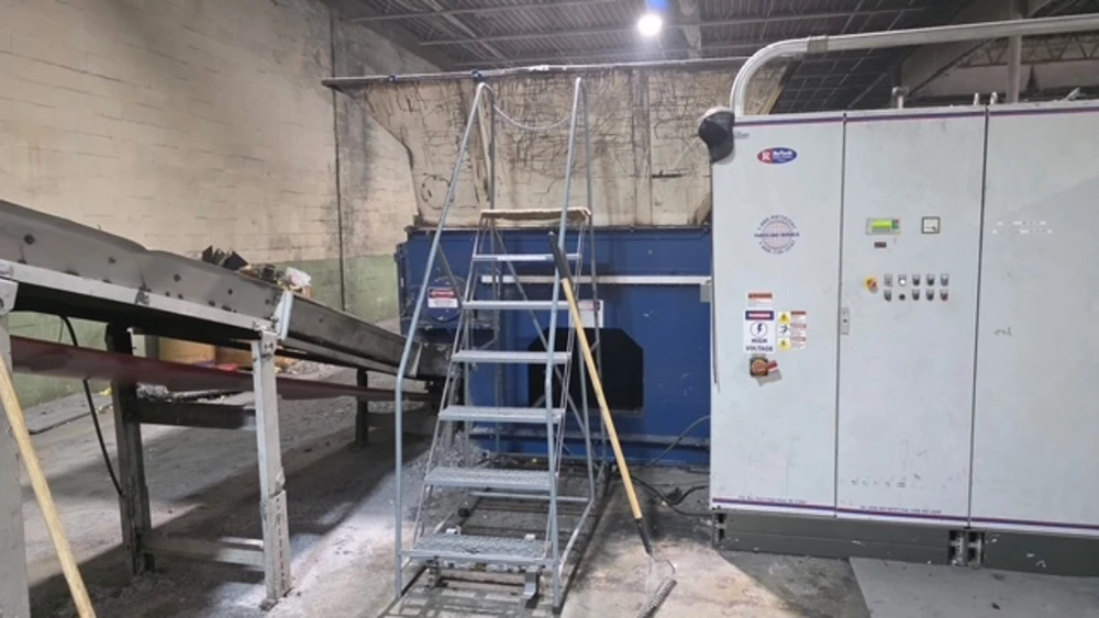 Vecoplan #RG-62/125-SPK-T, heavy duty single shaft shredder, 63" x 80" hopper opening, 24.4" rotor diameter - Image 4