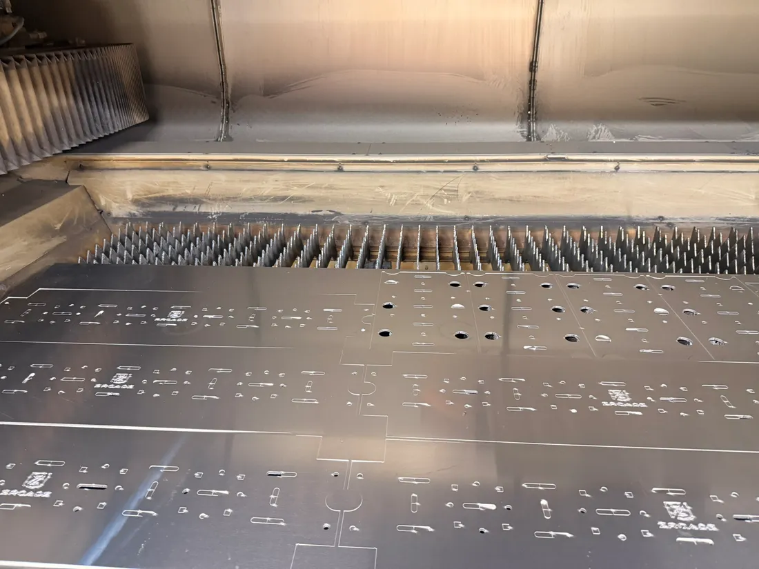 Salvagnini #L3, 3,000 watt laser, 5' x 10', 2015 - Image 5