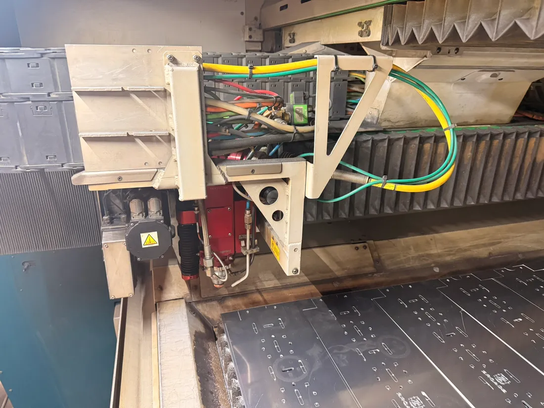Salvagnini #L3, 3,000 watt laser, 5' x 10', 2015 - Image 7