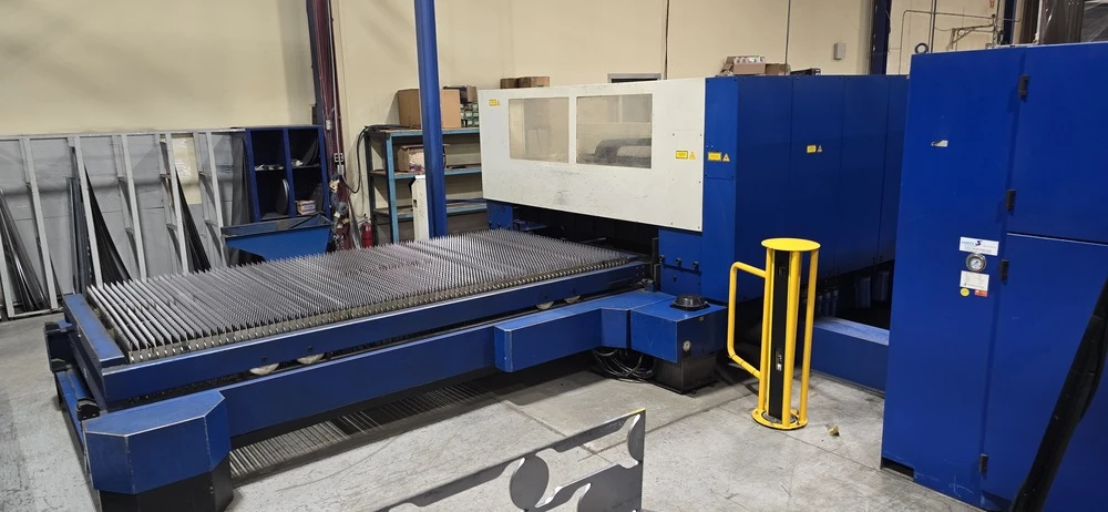 Trumpf #Trumatic-L3030S, 4,000 watt laser, 5' x 10', Siemens Sinumerik 840D, 480 V., 12,809 beam on hours - Image 1
