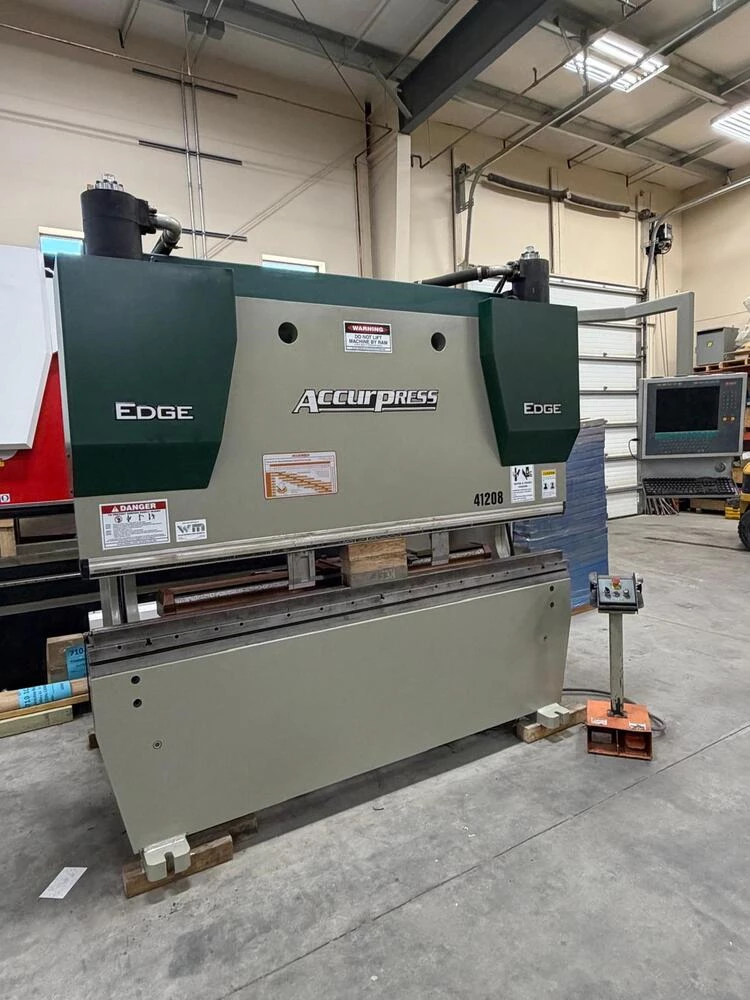 120 Ton, Accurpress #Edge-41208, hydraulic press brake, 8' overall, 78" between housing, 10" stroke, 15.85" - Image 3