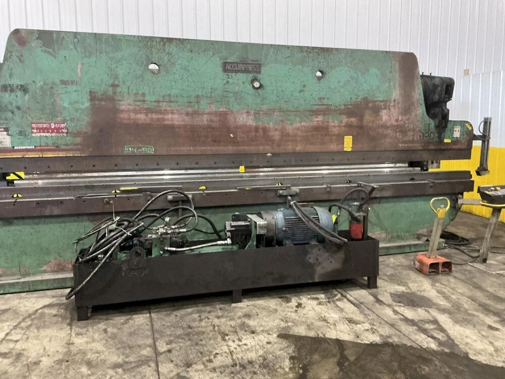 130 Ton, Accurpress #713020, CNC hydraulic press brake, 20' overall, 198" between housing, 8" stroke, 16" - Image 3