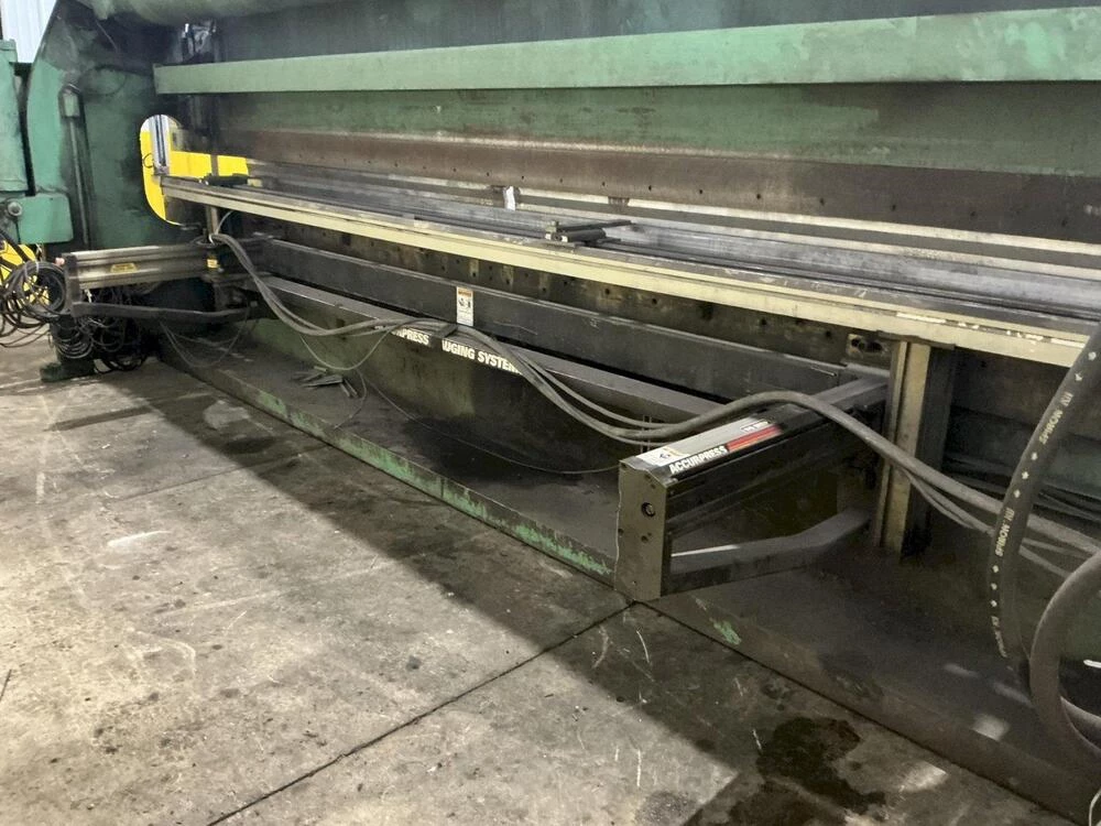130 Ton, Accurpress #713020, CNC hydraulic press brake, 20' overall, 198" between housing, 8" stroke, 16" - Image 5