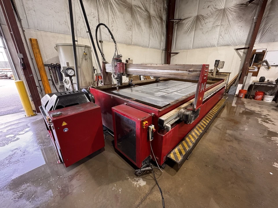 Omax #Maxiem-2040, waterjet, 6.5' x 13.1' table, 40 HP, 50,000 PSI., Omax control, 500 IPM cutting speed, 2013 - Image 4