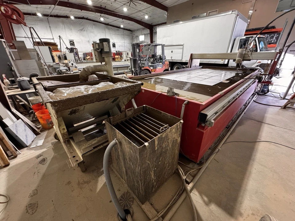Omax #Maxiem-2040, waterjet, 6.5' x 13.1' table, 40 HP, 50,000 PSI., Omax control, 500 IPM cutting speed, 2013 - Image 8