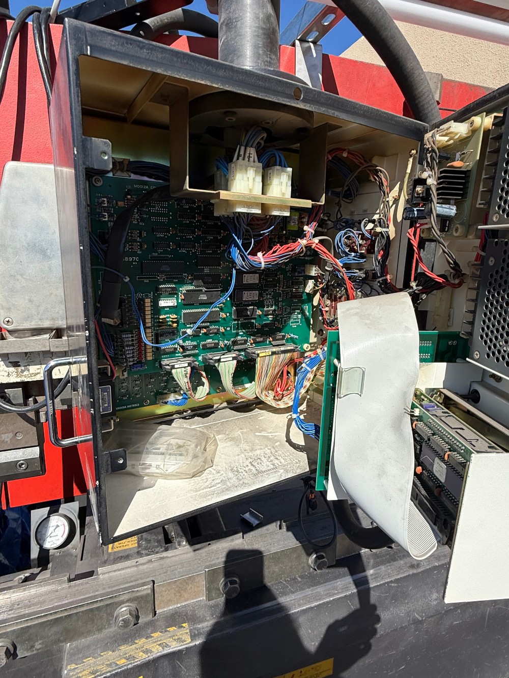 55 Ton, Amada #RG-50, hydraulic 3-Axis CNC press brake, 6' overall, 59.84" between housing, Back Gauge, 1997 - Image 6