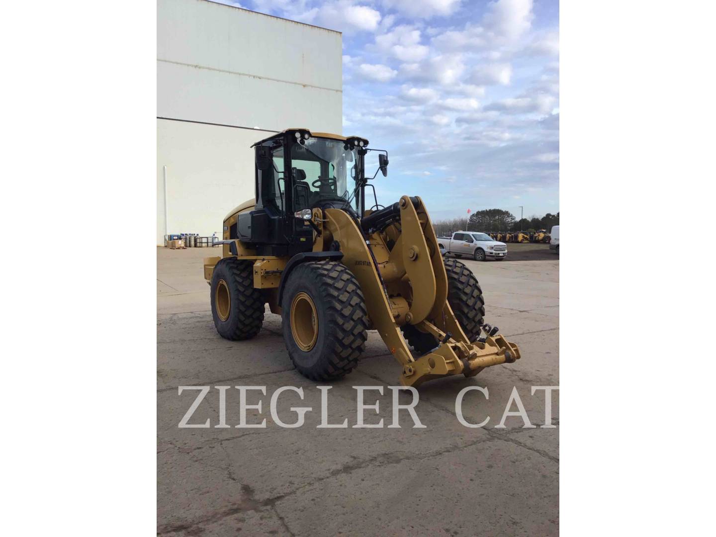 Cat 930, Wheel Loader, 543 hours, S/N: F3S00853, 2024 - Image 2