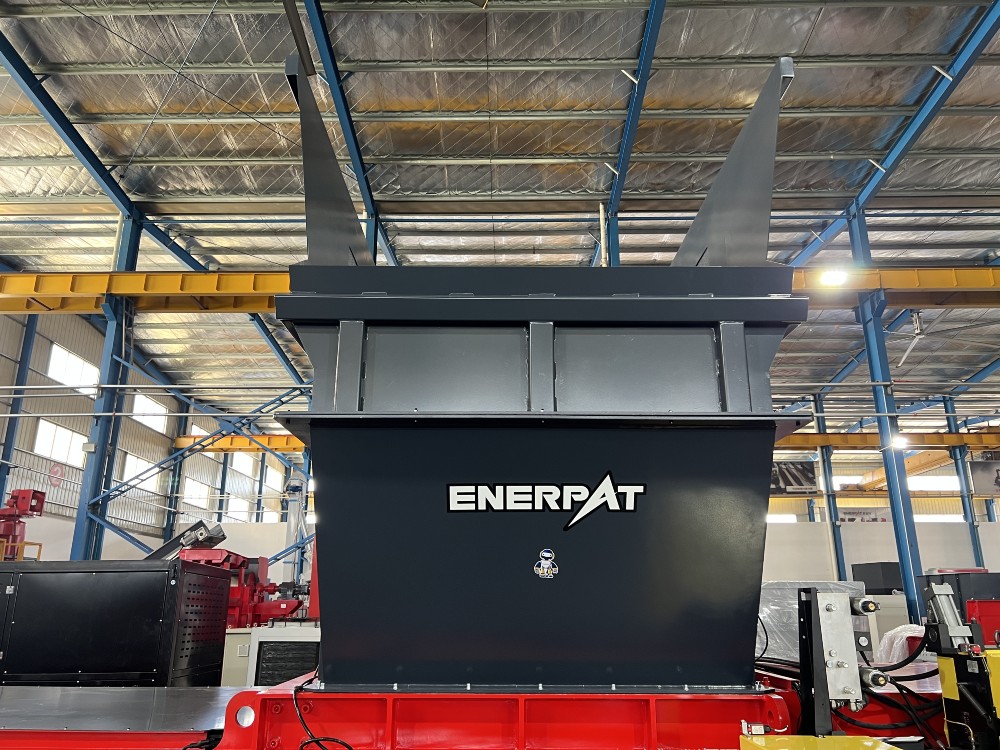 Enerpat, Automatic 2-Ram Aluminum Cans Baler, Heavy Duty 74 HP Recycling Baler, 62" x 46" x 30" Bale Size - Image 3