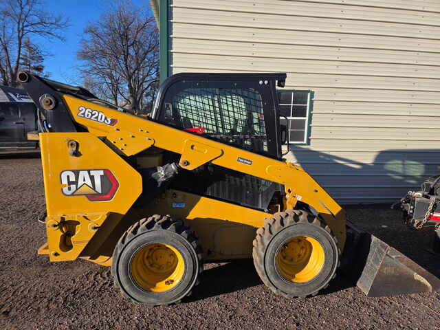 2700 lb. Caterpillar #262D3, skid steer loader, 74.3 HP turbo diesel engine, 2 speed travel, 4500 hours, 2020 - Image 1