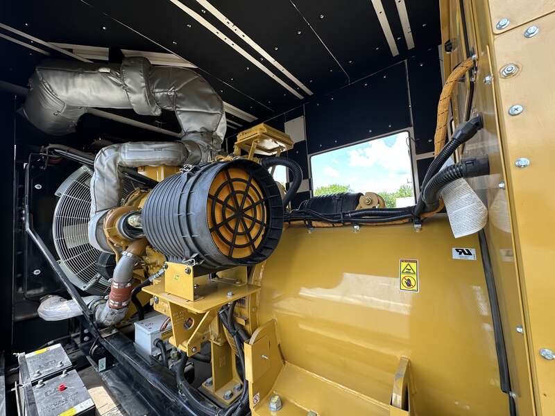 1000 KW Caterpillar #C32, diesel generator set, 277/480 Volts, 1502 HP @ 1800 RPM, EPA Tier 2, sound - Image 7