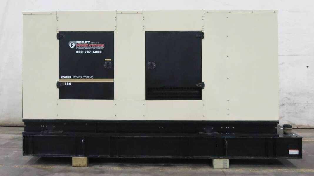 180 KW Kohler #180REOZJE, diesel generator set, 120/208 Volts, 330 hours, 315 HP @ 1800 RPM, John Deere - Image 1