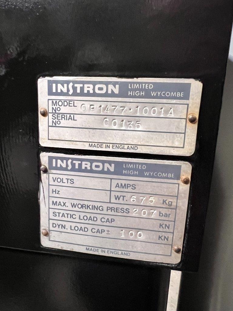 22 KIP (100kN), Instron #8501, fatigue testing system, 2 columns, 22" btwn columns, reconditioned - Image 8