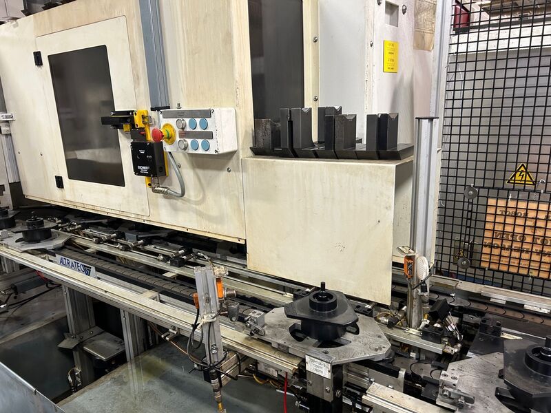 Kapp #KX-300-P, CNC gear grinder, Siemens 840D Control, rotary dresser, 180° loader, load table, 2010 - Image 8