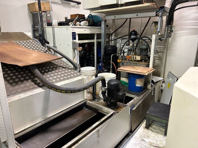 Kapp #KX-300-P, CNC gear grinder, Siemens 840D Control, rotary dresser, 180° loader, load table, 2010 - Image 9