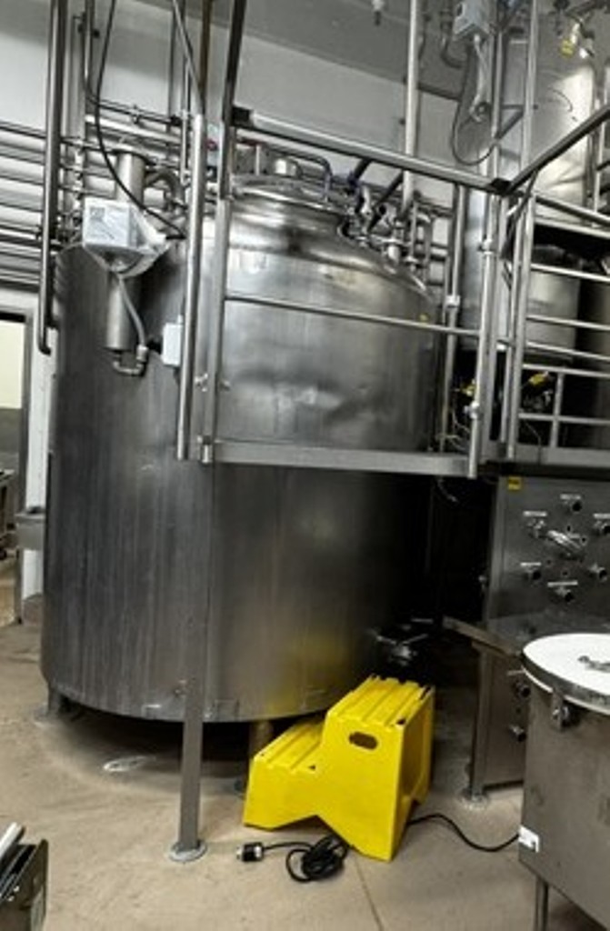 1000 gallon Jacketed Stainless Steel Vertical Process Tank - Image 1
