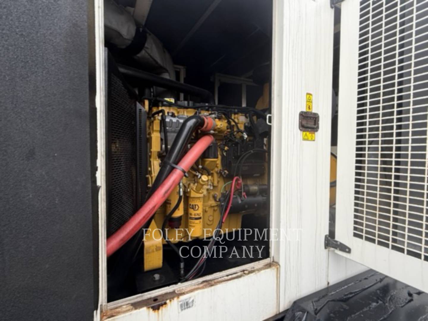 230 KW Caterpillar #XQ230, portable diesel generator set, 14183 engine, C9 engine, Tier 3, 2010 - Image 7