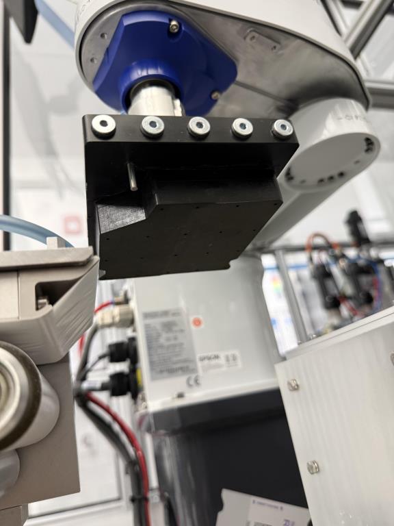 Epson LS3-B401-S, industrial robot, RC90-B controller, 2021 (8 available) - Image 3