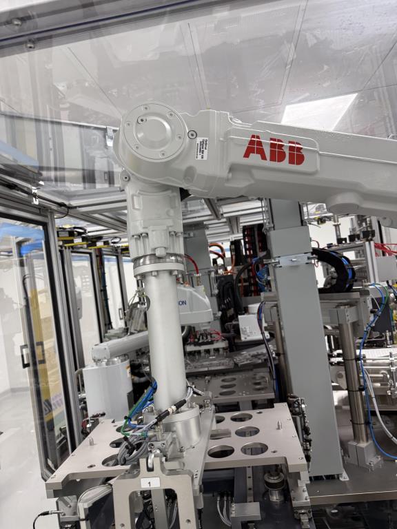 ABB IRB-2600, industrial robot, IRC5 Single controller (5 available) - Image 3