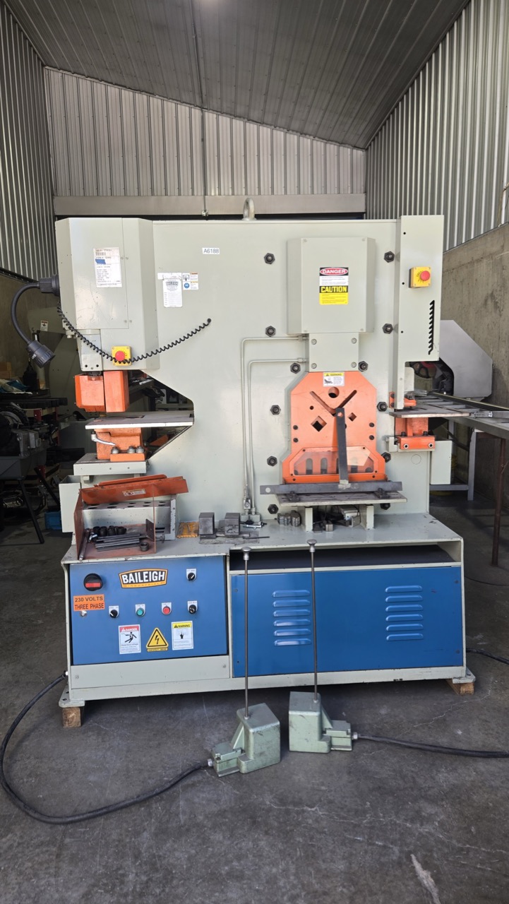 5-1/8" x 5-1/8" x 1/2" Baileigh #SW-95, hydraulic ironworker, 95 ton, 16" throat, 3.93" stroke, 10 HP, 230 - Image 1