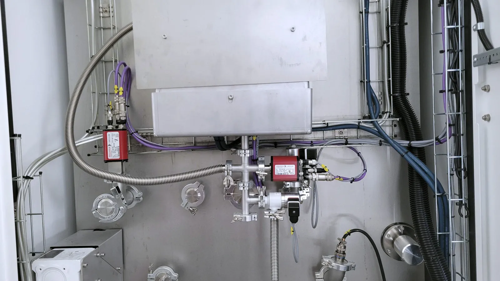Arcam Allen-Bradley #Q20-Plus, 3D Printer, 13.78" diameter x 14.96" H build size, 3 kW beam power, 400 V., 32 - Image 10