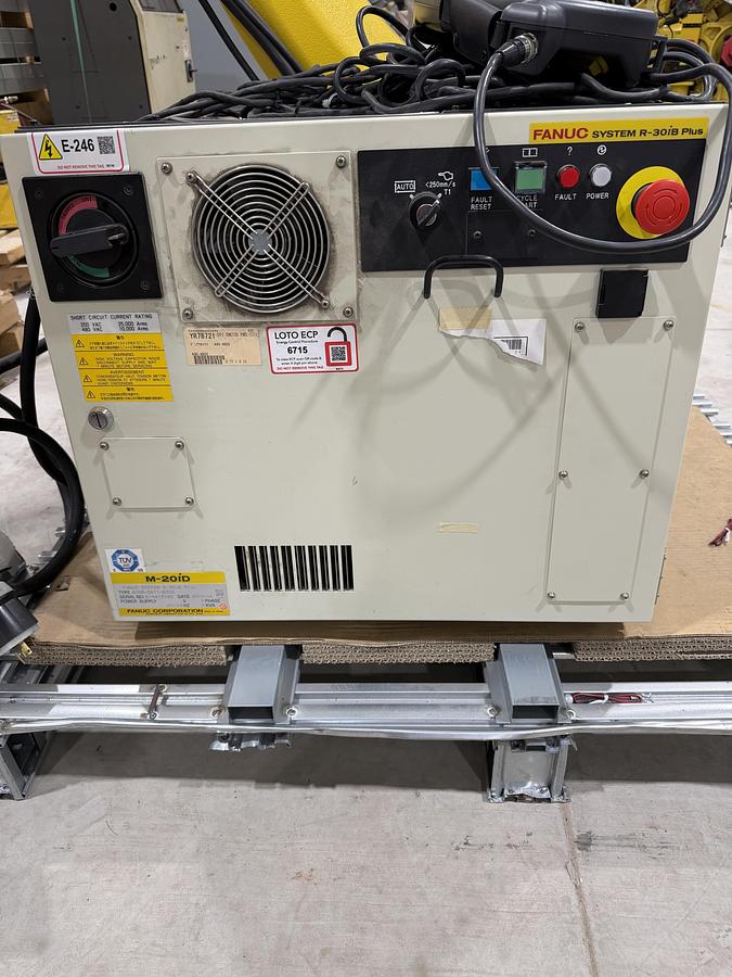 Fanuc, M-20iD/25, 6-Axis Industrial Robot Arm, 72" reach, 25 kg payload, Fanuc R-30iB Plus controller, 6,482 - Image 2