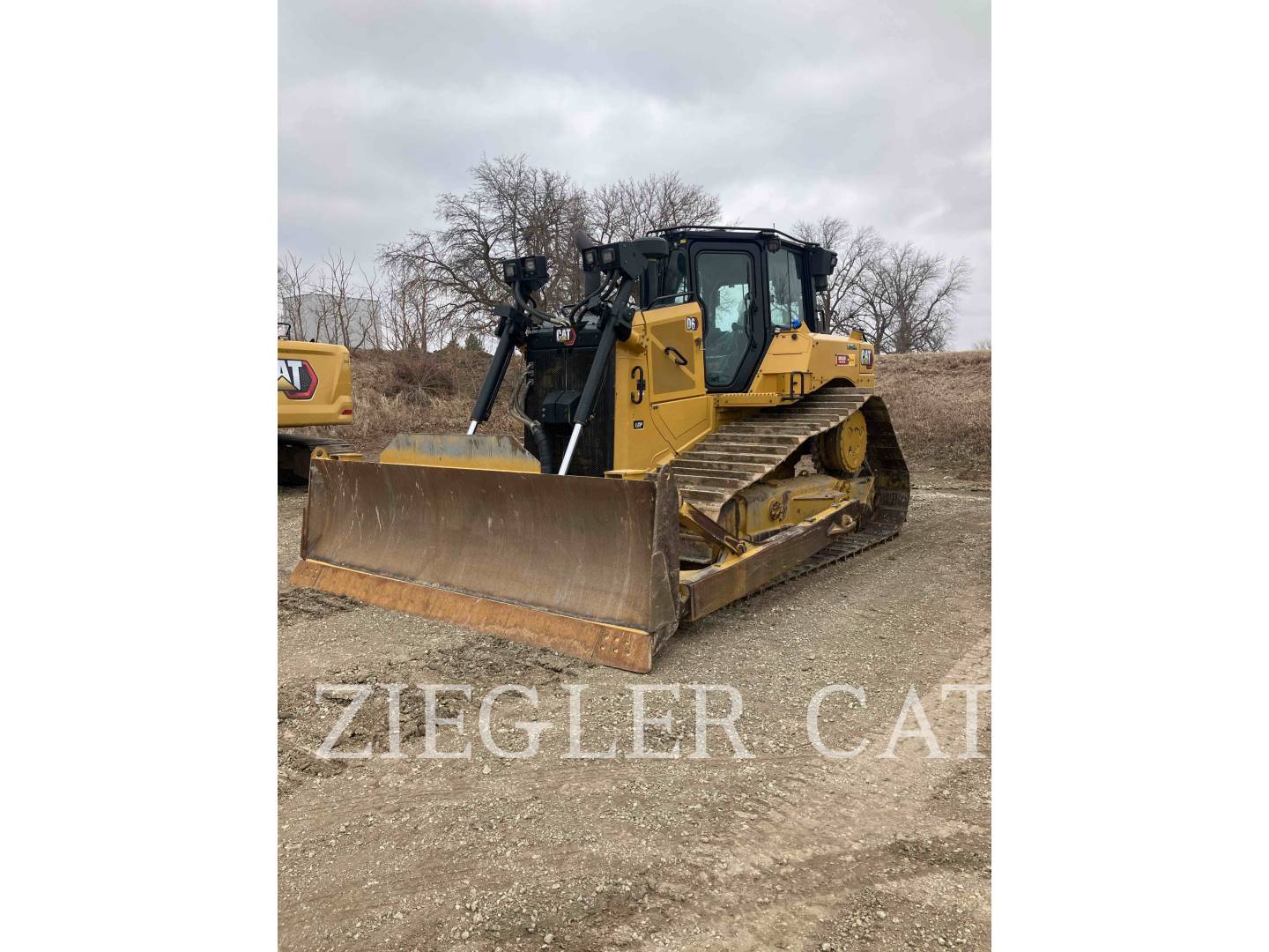 Caterpillar D6LGP, 2176 hours, S/N: KEW01188, 2024 - Image 1