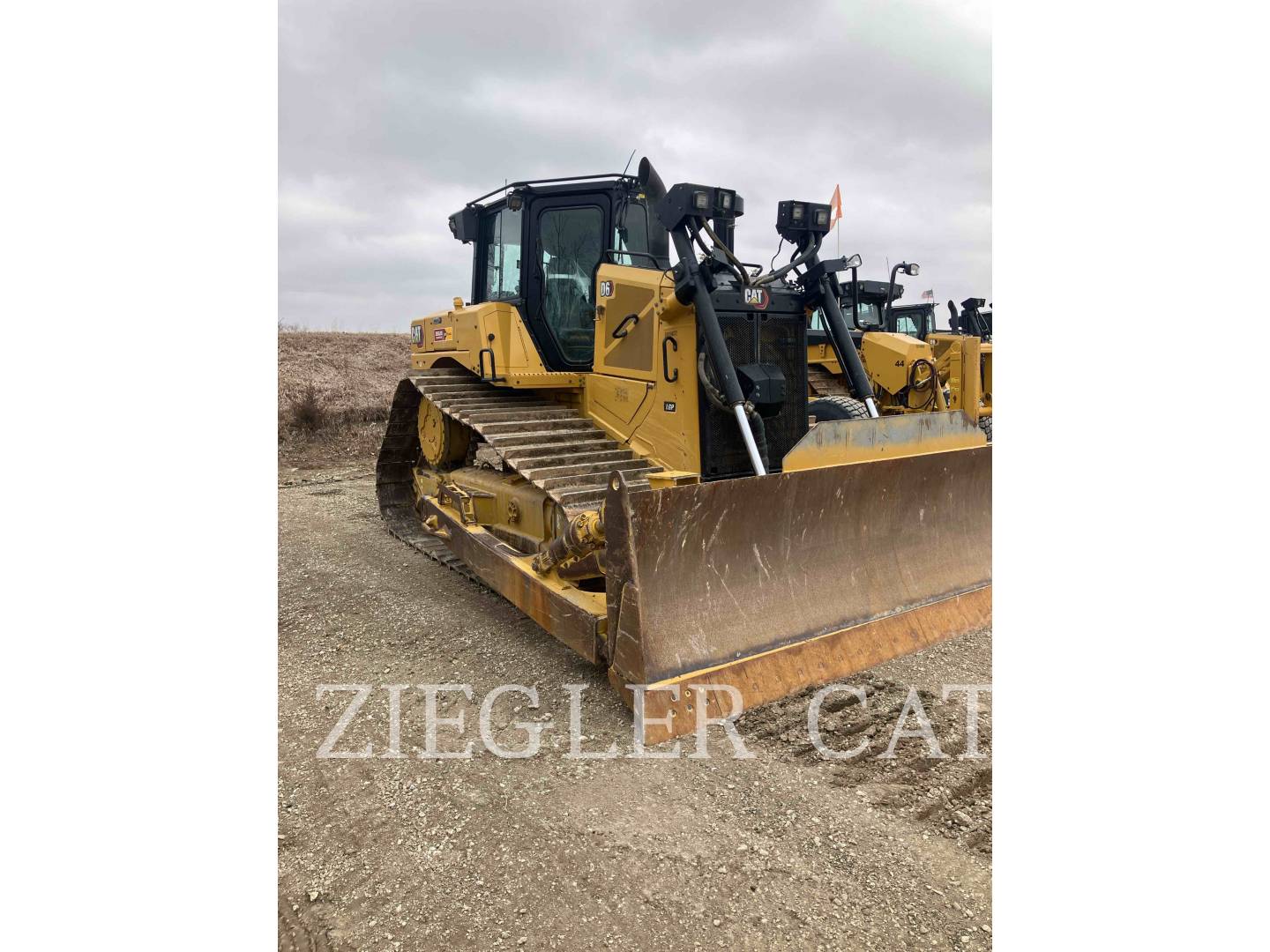 Caterpillar D6LGP, 2176 hours, S/N: KEW01188, 2024 - Image 2