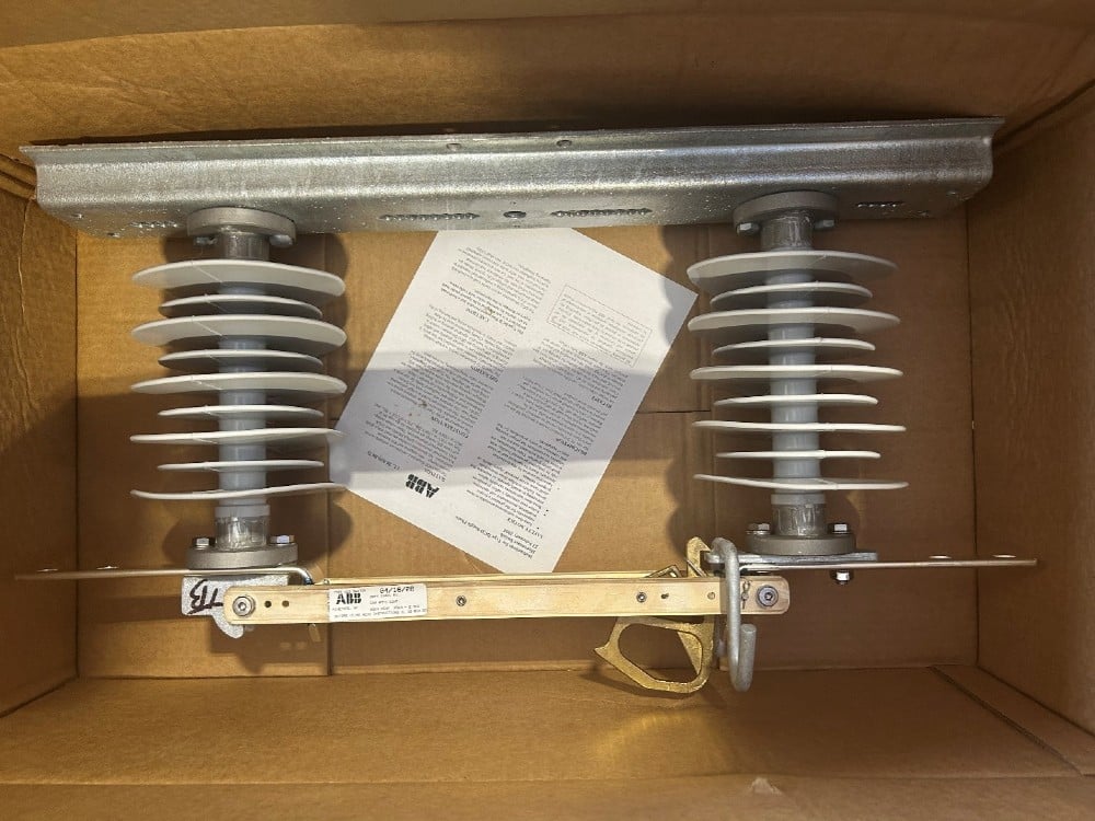 Newell Insulators - Newell Abb Eaton Fused Cutouts - Eaton Fused Switches, unused, in boxes/crates, 2026 - Image 7