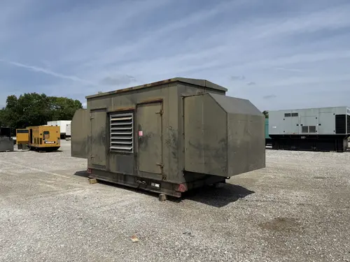 600 KW Caterpillar #3412, diesel generator set, 480 Volts, 3-phase, 890 HP @ 1800 RPM, weatherproof - Image 4