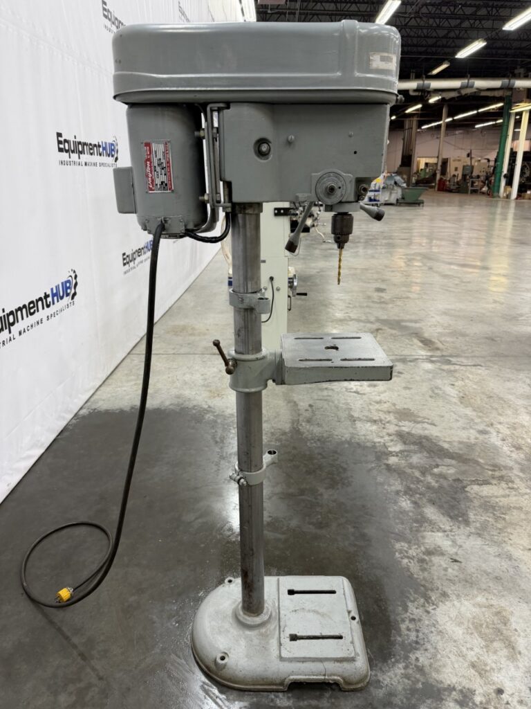 15" Delta Rockwell #15-017, floor model drill press, 1 HP, 4 speed step pulley, keyed drill chuck with bit - Image 8