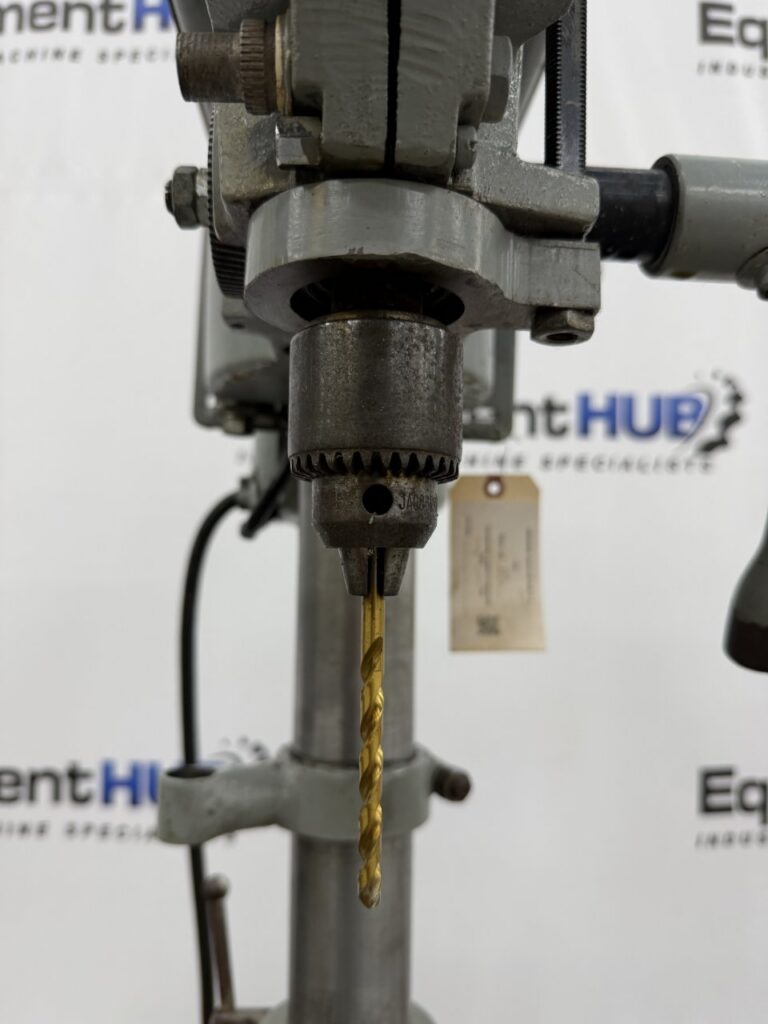15" Delta Rockwell #15-017, floor model drill press, 1 HP, 4 speed step pulley, keyed drill chuck with bit - Image 10