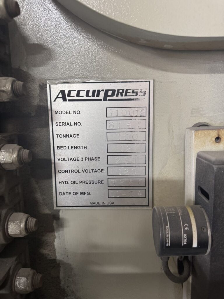 100 Ton, Accurpress #710012, CNC hydraulic press brake with 2-Axis Back Gauge, 12' overall, 124" between - Image 6