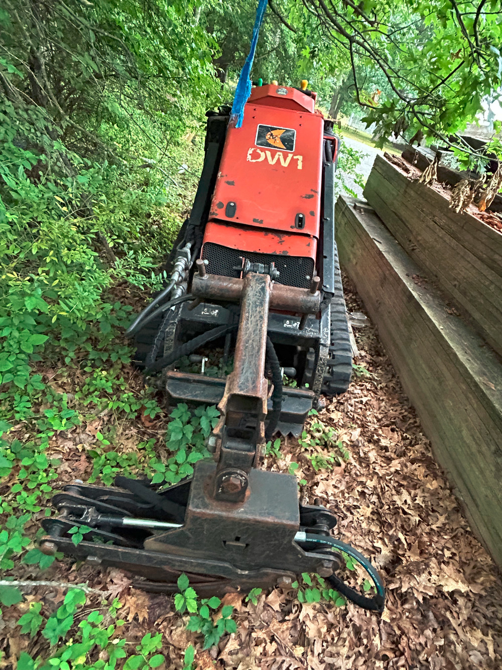 Diesel Ditch Witch #SK800, stand-on/walk-behind mini skid steer/track loader, 24.8 HP Kubota D1105 diesel - Image 1