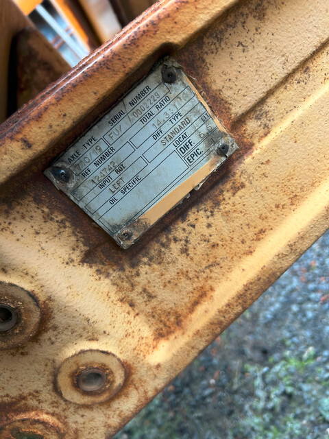 Ford New Holland #555C, tractor loader, 4WD, diesel engine, 85 HP, enclosure cab, Rear backhoe w/ stabilizers - Image 3