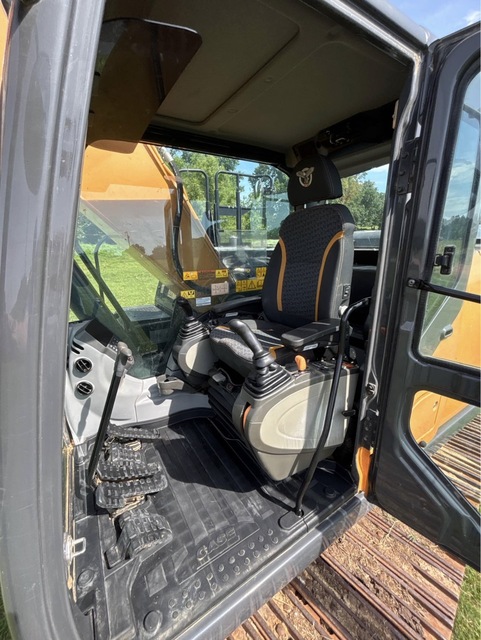 Case CX250C, Excavator, 177 HP Isuzu diesel engine, 56,000 lb. operating weight, 1,364 hours, 2022 - Image 5