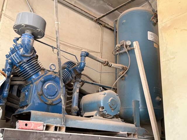 125 psi, Gardner Denver #ADO-1003, Two-Stage Vertical Air Compressor, 870 RPM, 6-3/4" & 3-3/4" bore, 4" - Image 1