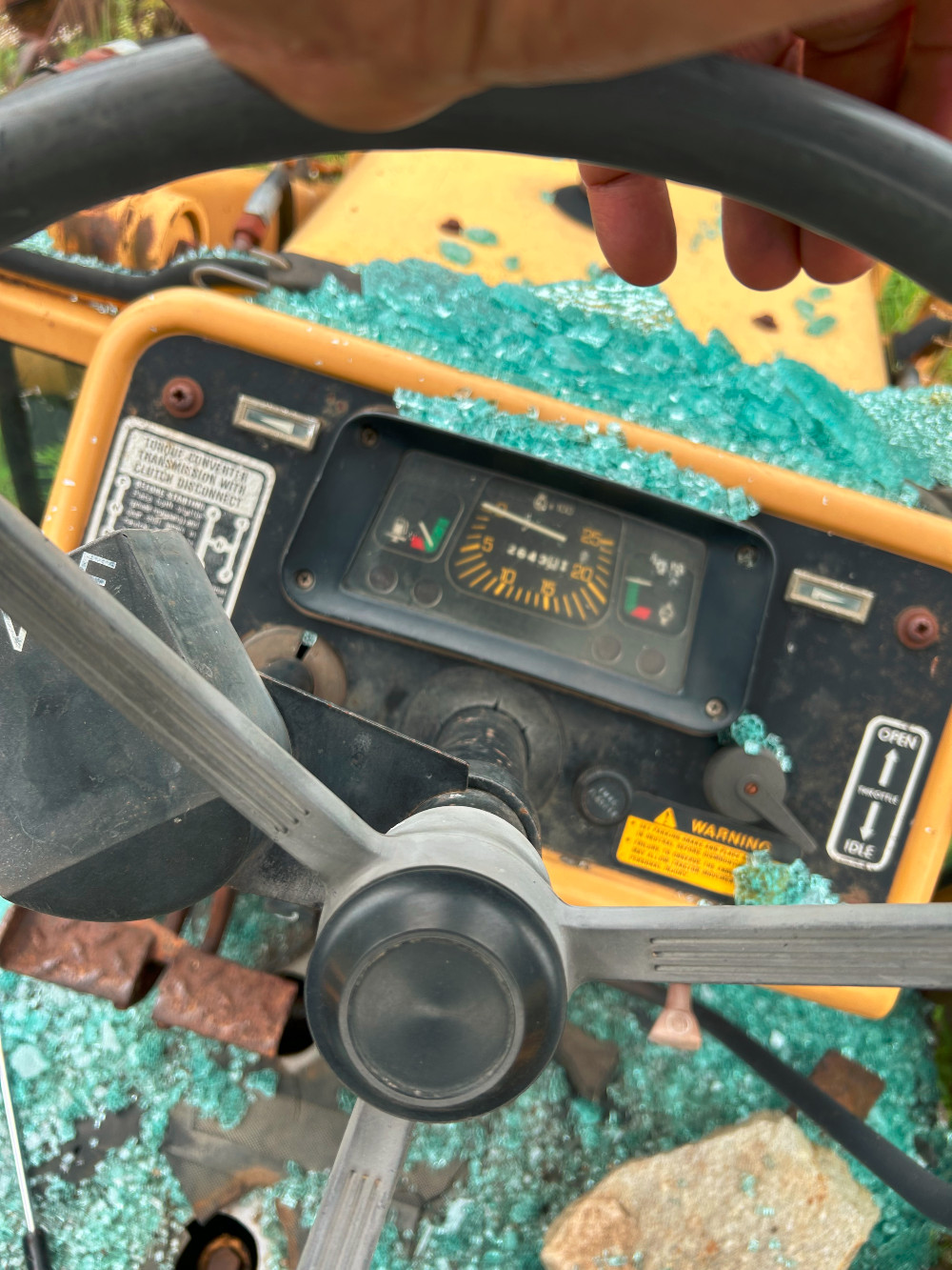 John Deere #450B dozer-- to fix or for parts - Image 3