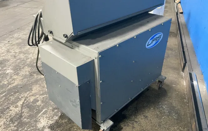 UAS #VP-150-G33UShut Height, Downdraft Bench Dust Collector, 24" x 48", 7.6 A, 2005 - Image 4